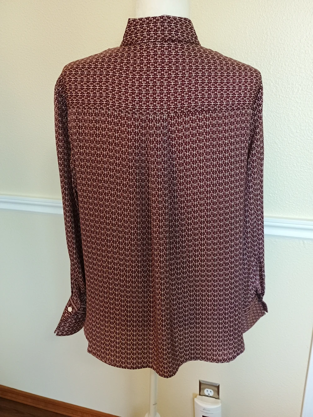 Max Studio Burgundy Geometric Button-Front Blouse - Picture 3 of 8